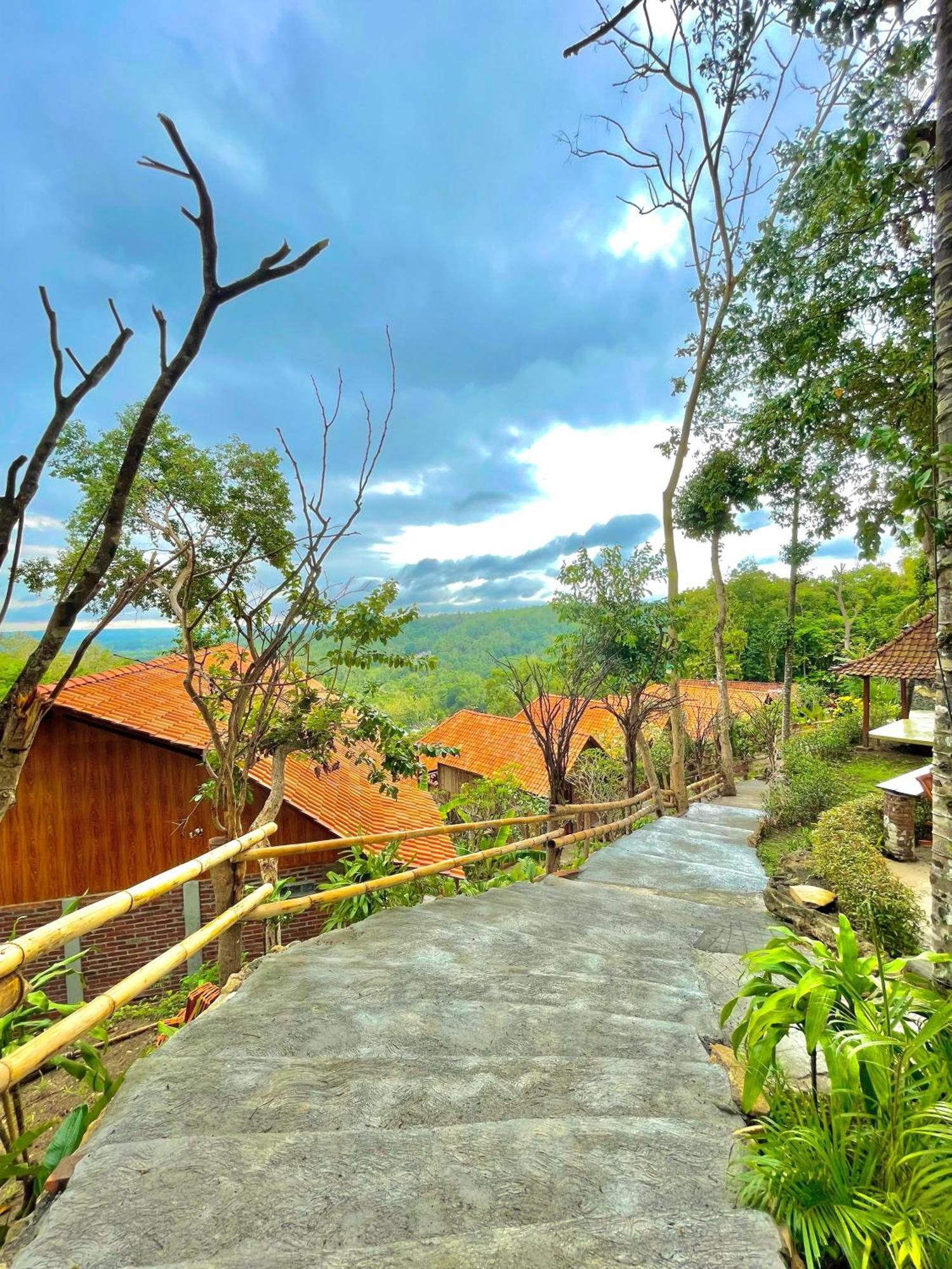 Rajaklana Resort And Spa Bantul Exterior foto