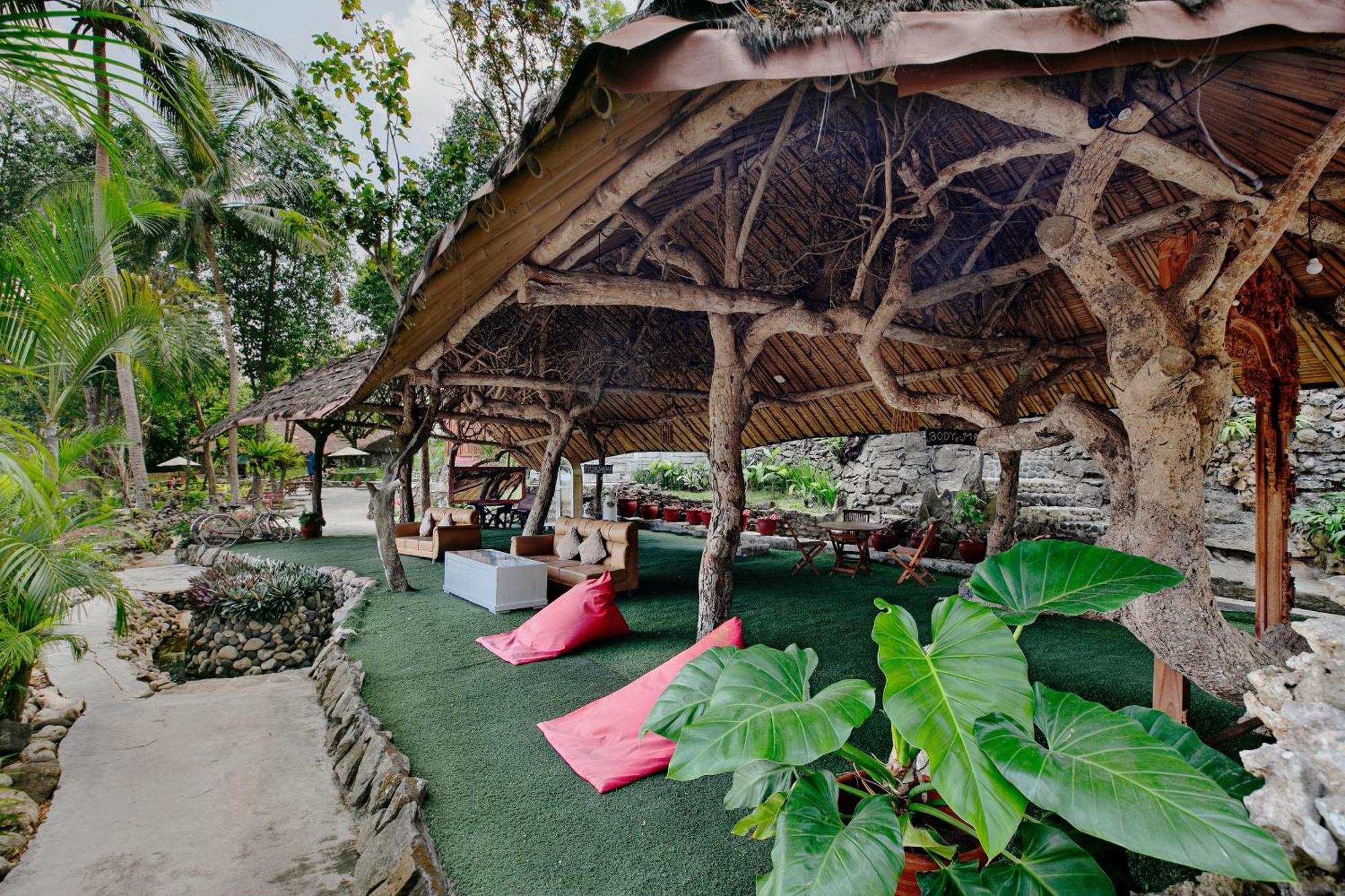 Rajaklana Resort And Spa Bantul Exterior foto